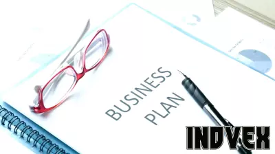 Choosing Between a 14-Page Business Plan and a One-Page Strategy